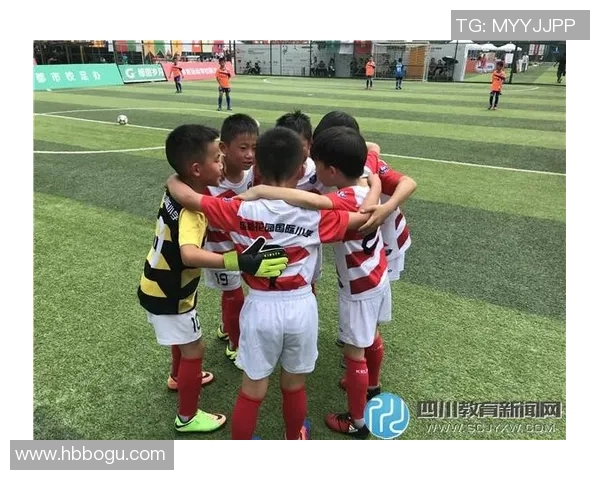 足球明星子女成长对比图揭示他们的不同人生轨迹与家庭背景